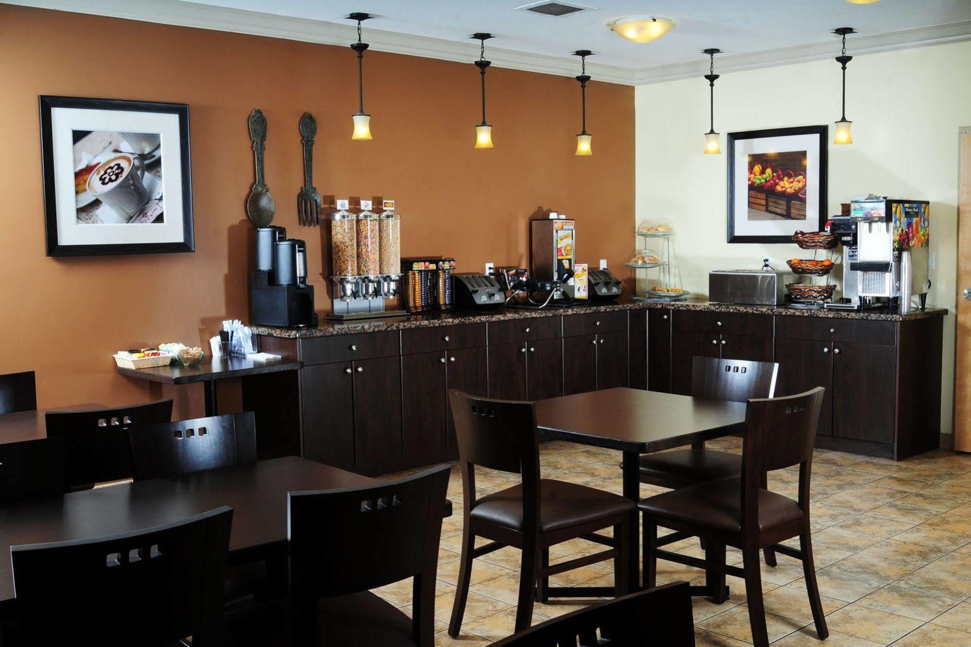 Trend Mountain Hotel & Conference Centre Tumbler Ridge Restaurant billede